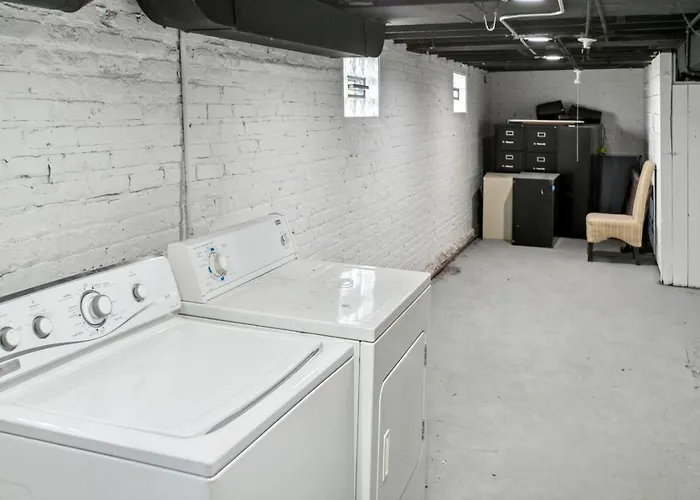 Cozy Family Spot Near Great Lakes Naval Base Apartment Waukegan